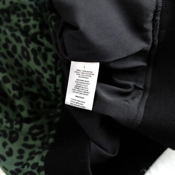 BEACHLUNCHLOUNGE JACKET SZ L GREEN BLACK LEOPARD ZIP UP BOMBER LIGHTWEIGHT SILKY - Picture 7 of 7